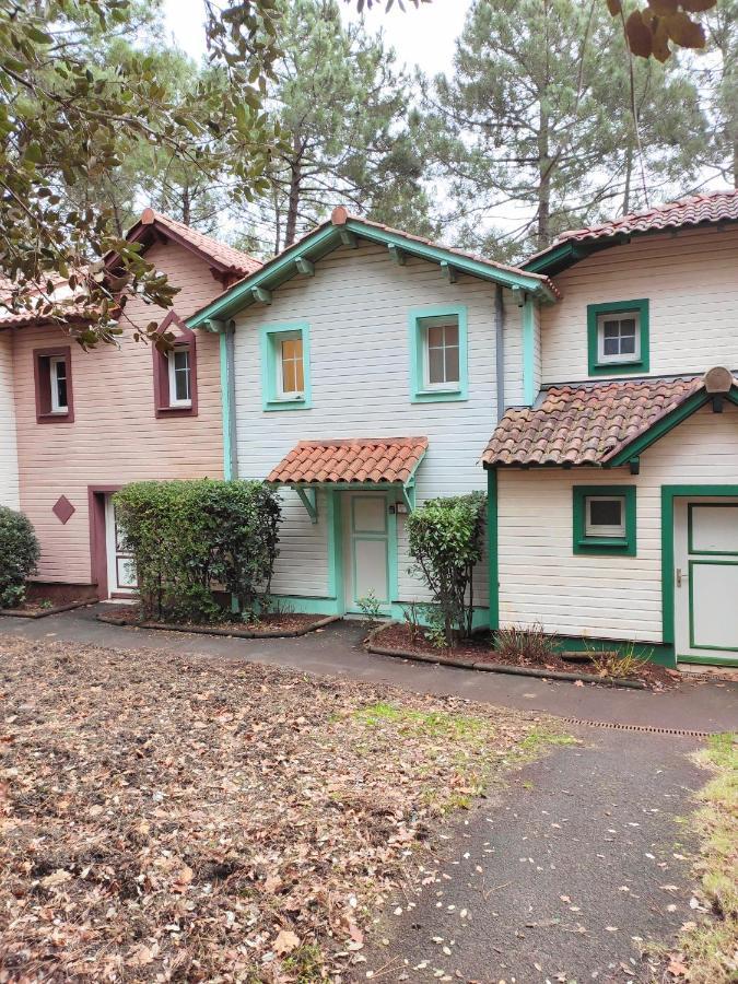 Un Nid Dans La Pinede Villa Lacanau Exterior photo